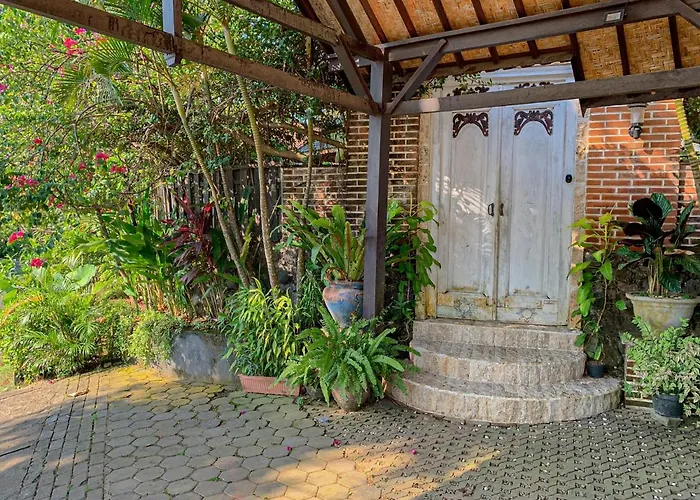 2 Bedroom With Swimming Pool In Balangan, Bali فيلة
