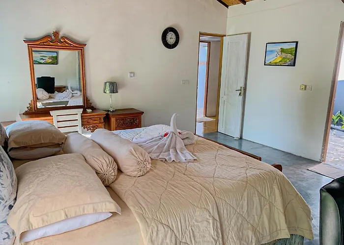 2 Bedroom With Swimming Pool In Balangan, Bali فيلة *